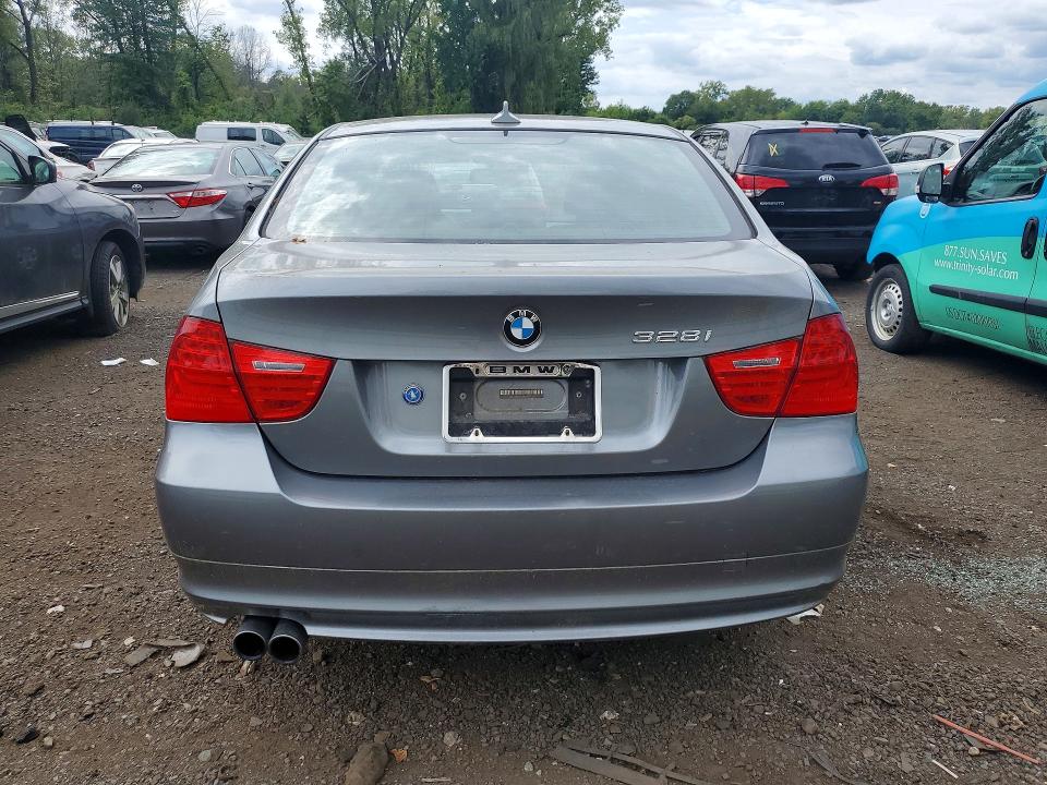 Zdjęcie 6 z aukcji – 2011 BMW 328 z VIN WBAPK5G58BNN27522