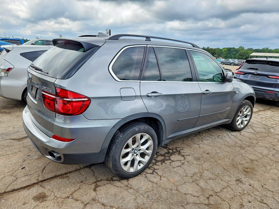 Photo 3 from auction – 2013 BMW X5 with VIN 5UXZV4C59D0B09765