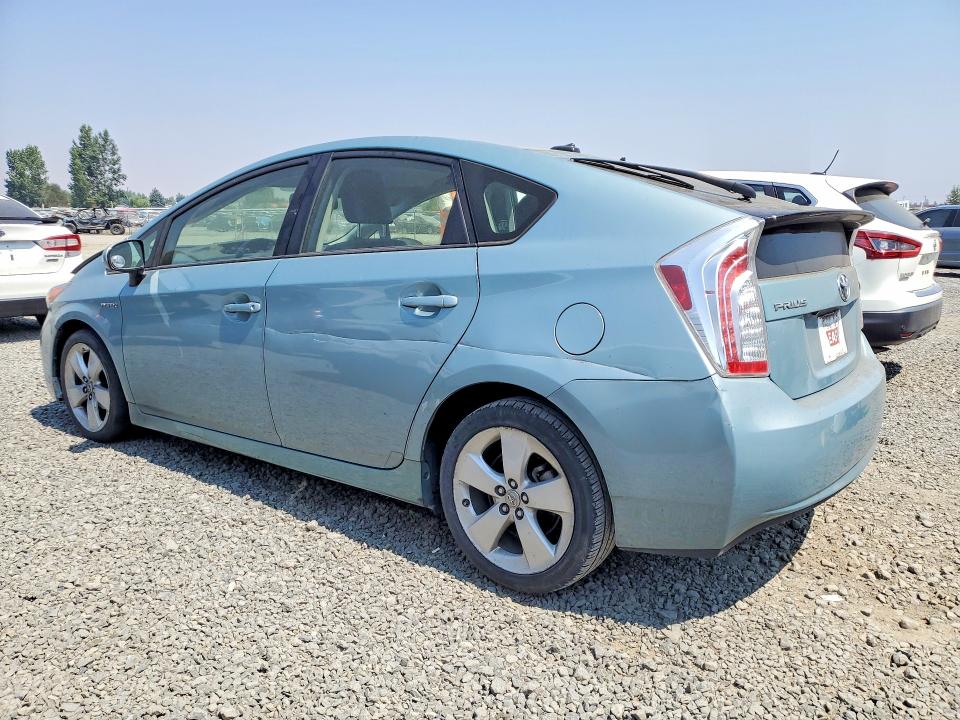 Photo 2 from auction – 2014 TOYOTA PRIUS with VIN JTDKN3DU3E1819112