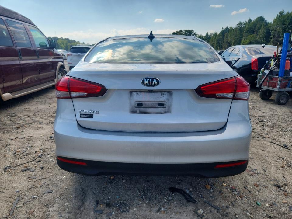 Photo 6 from auction – 2017 KIA FORTE with VIN 3KPFL4A71HE052504