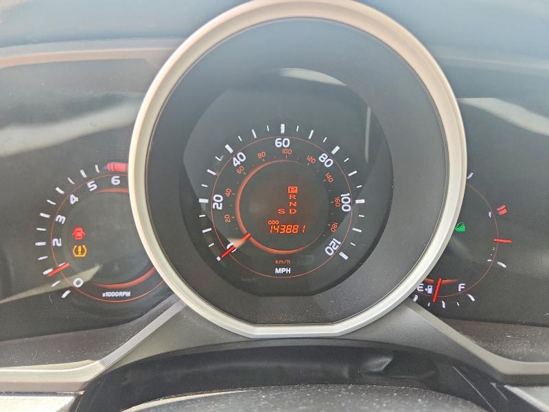 Photo 9 from auction – 2011 TOYOTA 4RUNNER with VIN JTEBU5JR6B5074323