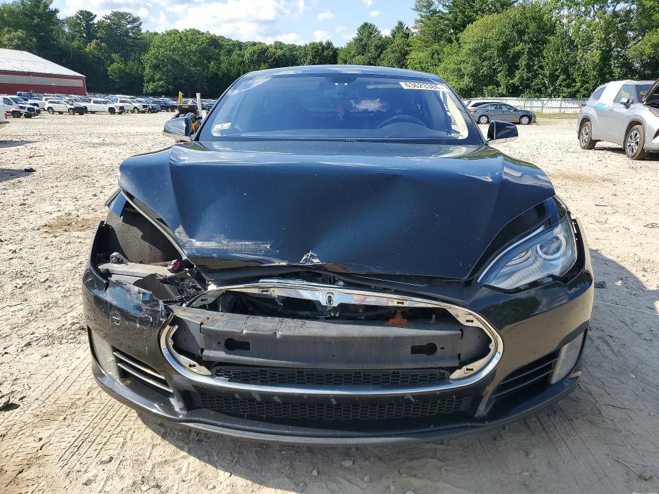 Photo 5 from auction – 2013 TESLA MODEL S with VIN 5YJSA1CG6DFP07616