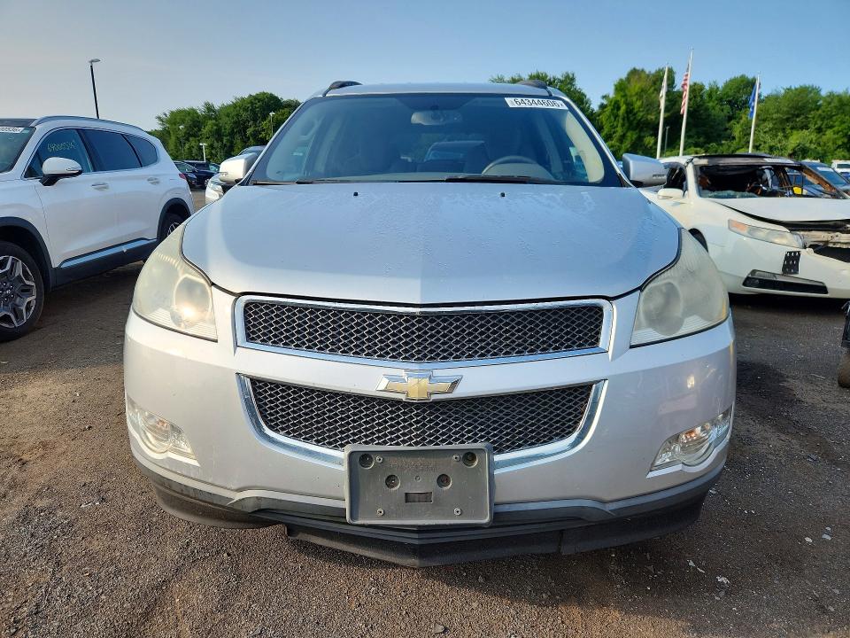 Photo 5 from auction – 2010 CHEVROLET TRAVERSE with VIN 1GNLVFED4AS149716