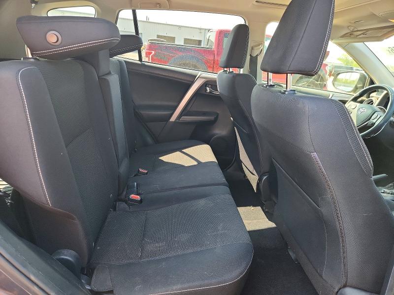 Photo 10 from auction – 2018 TOYOTA RAV4 with VIN JTMRFREV8JD234802