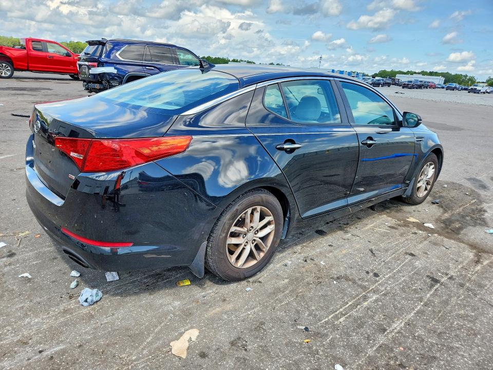 Photo 3 from auction – 2012 KIA OPTIMA with VIN KNAGM4A79C5284013