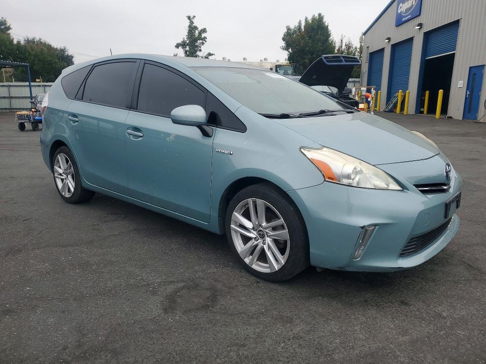Photo 4 from auction – 2014 TOYOTA PRIUS V with VIN JTDZN3EUXE3299296