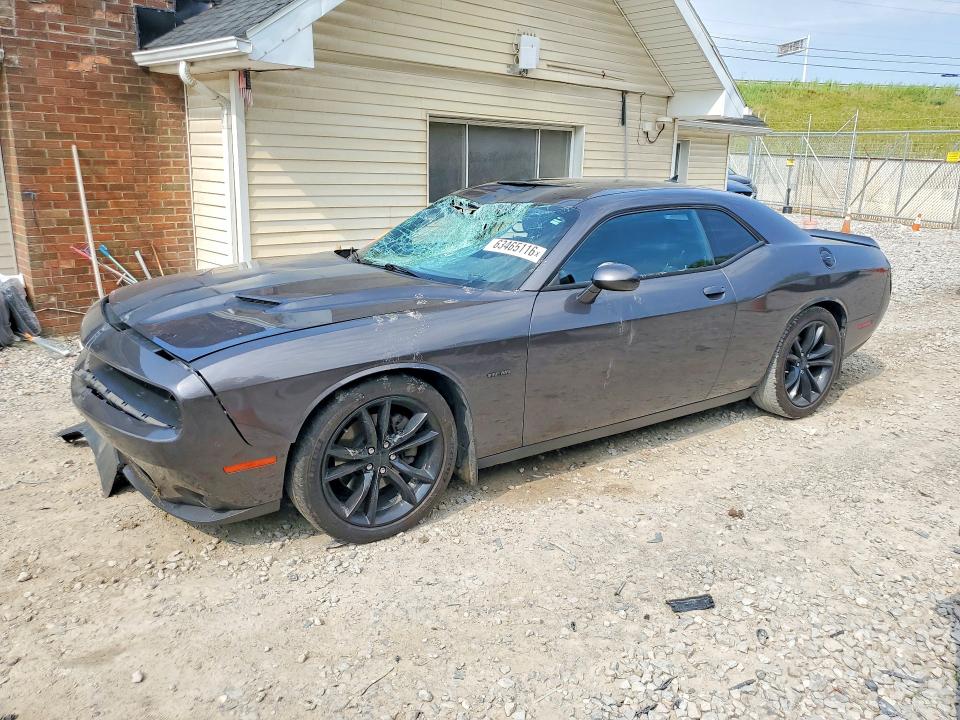 DODGE CHALLENGER 2016 مع رقم تعريف المركبة 2C3CDZBT9GH214069 - صورة من المزاد