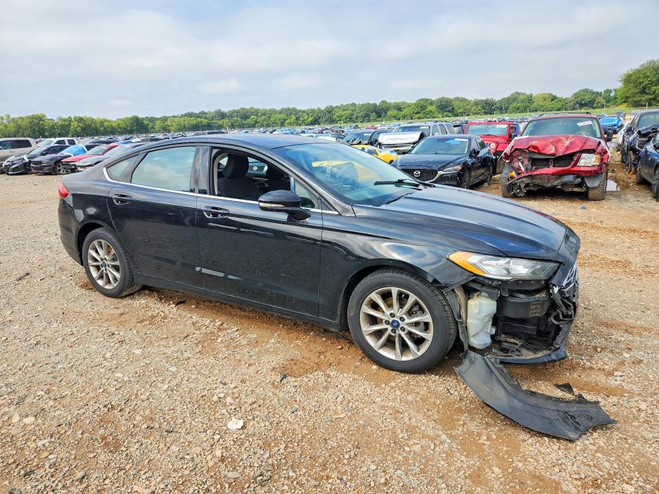 Photo 4 from auction – 2017 FORD FUSION with VIN 3FA6P0H73HR227773