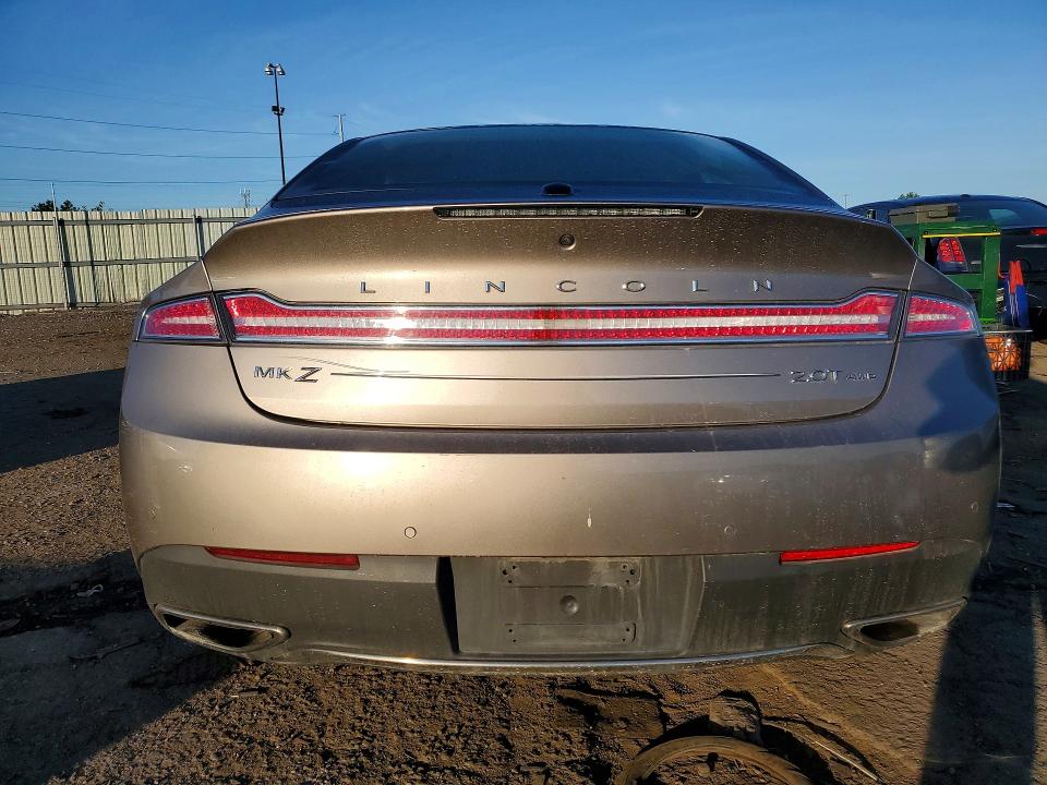 Photo 6 from auction – 2019 LINCOLN MKZ with VIN 3LN6L5D95KR623622
