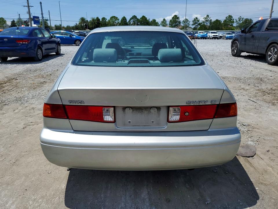 Photo 6 from auction – 2000 TOYOTA CAMRY with VIN 4T1BG22K6YU682459