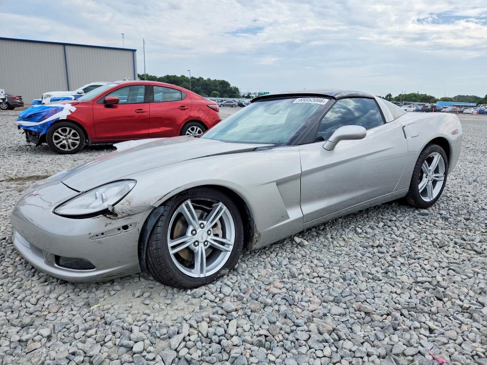CHEVROLET CORVETTE 2005 with VIN 1G1YY24U055121246 - Photo from auction