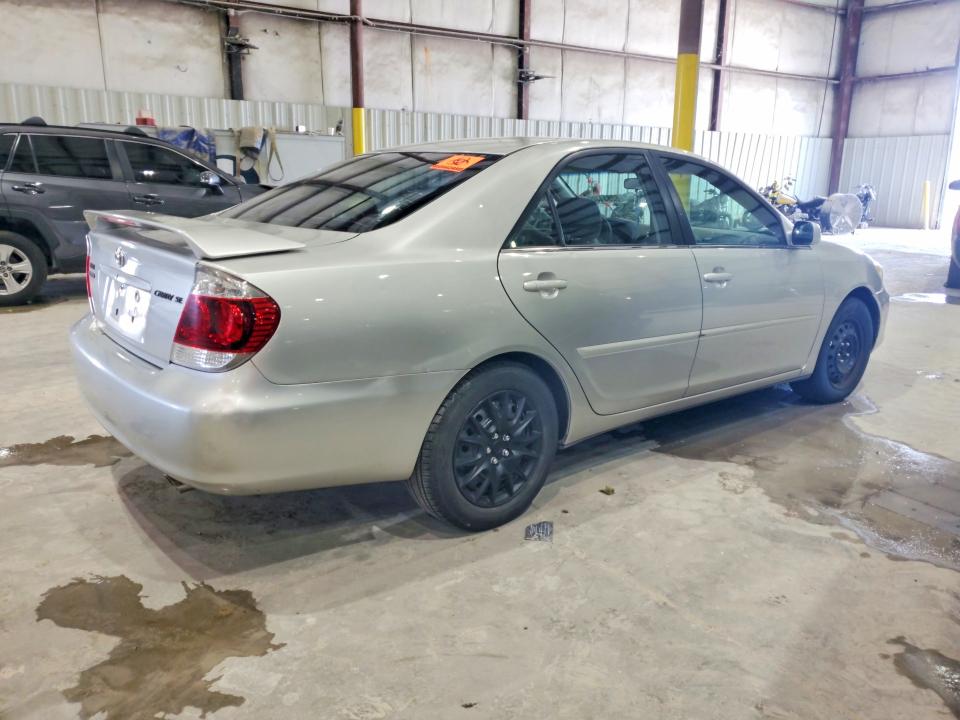 Photo 3 from auction – 2005 TOYOTA CAMRY with VIN 4T1BE32K75U077650