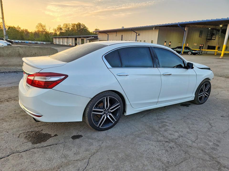 Photo 3 from auction – 2017 HONDA ACCORD with VIN 1HGCR2F50HA178306