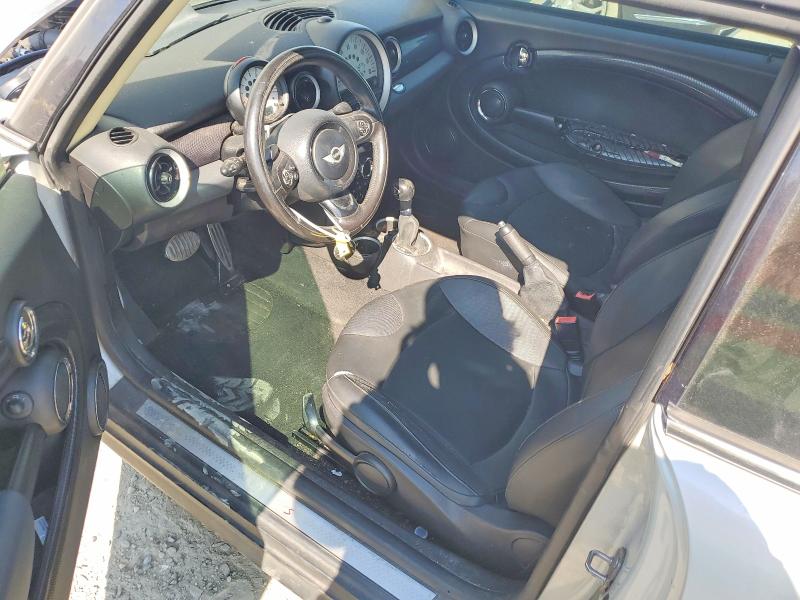 Photo 8 from auction – 2011 MINI COOPER with VIN WMWSV3C58BTY15306