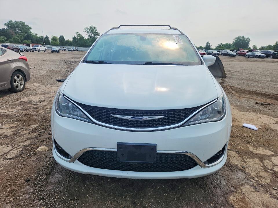 Photo 5 from auction – 2017 CHRYSLER PACIFICA with VIN 2C4RC1BG9HR703290