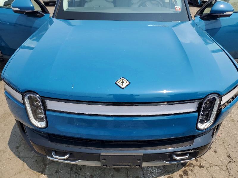 Photo 12 from auction – 2023 RIVIAN R1S with VIN 7PDSGABL0PN008526