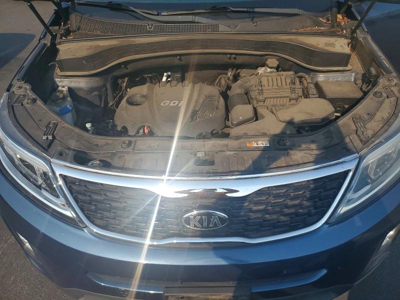 Photo 11 from auction – 2015 KIA SORENTO with VIN 5XYKT3A65FG605798