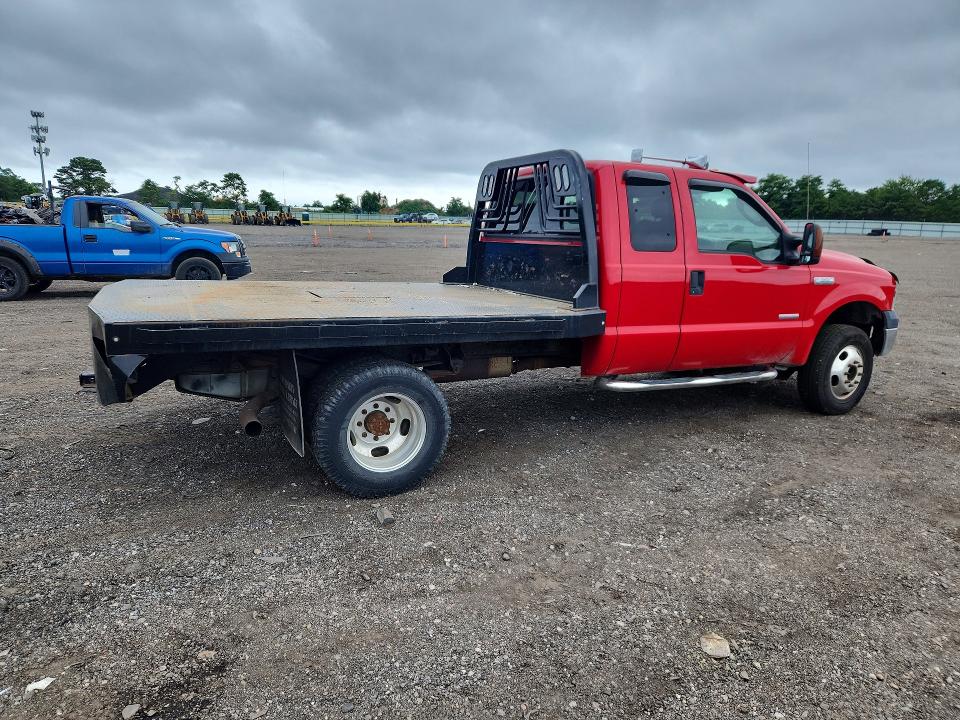 Photo 3 from auction – 2005 FORD F350 with VIN 1FDWX37P65EB06548