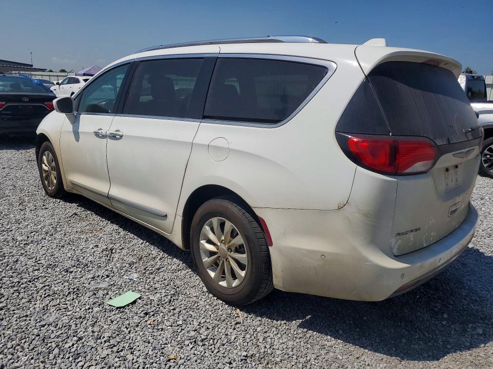 Photo 2 from auction – 2019 CHRYSLER PACIFICA with VIN 2C4RC1BG9KR604377