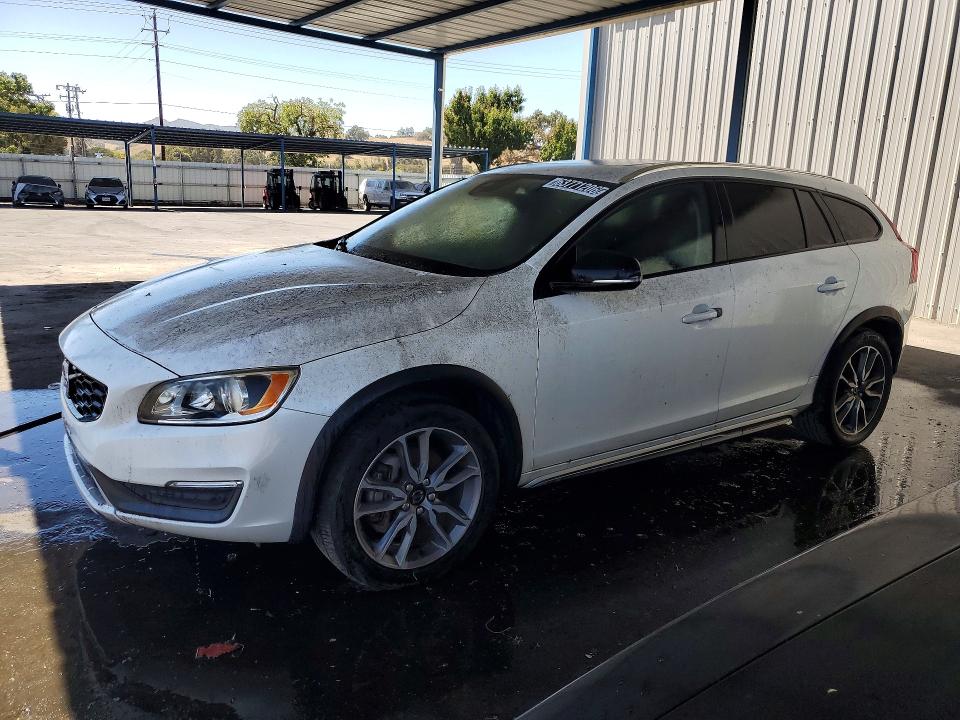 2016 VOLVO V60 CROSS COUNTRY - Търг №63771206
