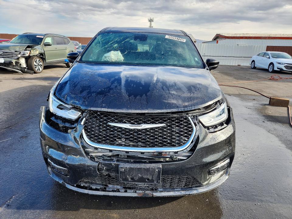 Photo 5 from auction – 2025 CHRYSLER PACIFICA with VIN 2C4RC1BG8SR532359