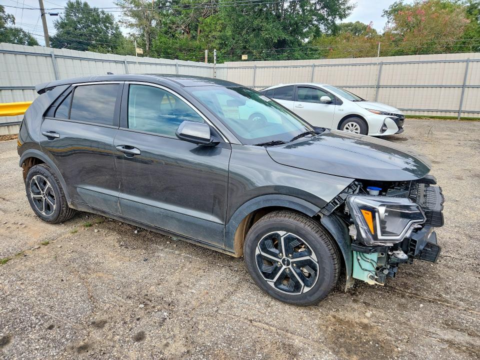 Photo 4 from auction – 2026 KIA NIRO with VIN KNDCP3LE2T5327668