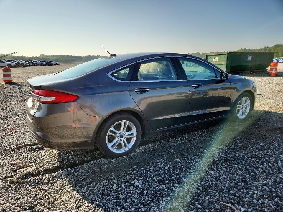 Photo 3 from auction – 2018 FORD FUSION with VIN 3FA6P0HD4JR258056