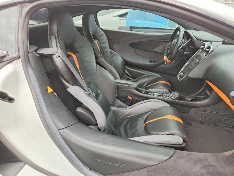 Снимка 10 от търг – 2017 MCLAREN AUTOMOTIVE 570S с VIN SBM13DAA4HW002280