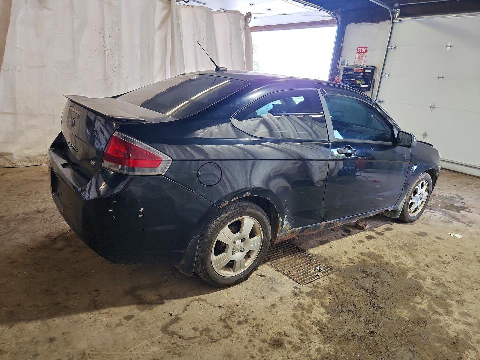 Photo 3 from auction – 2010 FORD FOCUS with VIN 1FAHP3CN7AW104190