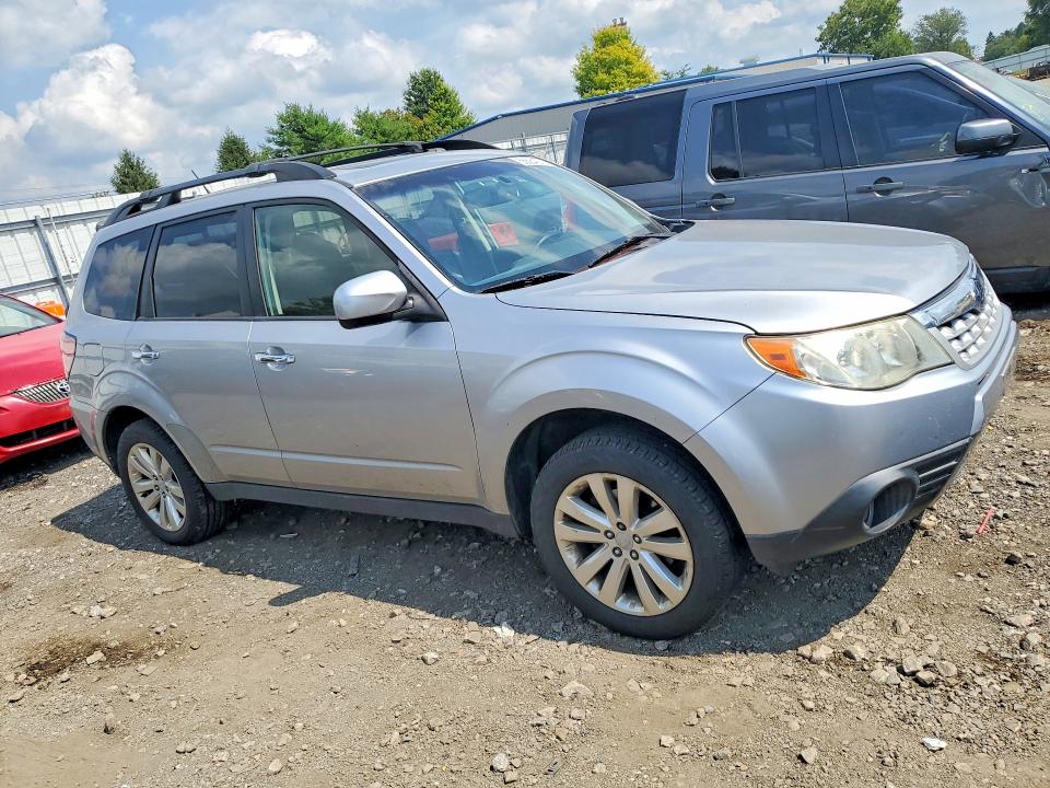 Photo 4 from auction – 2013 SUBARU FORESTER with VIN JF2SHAEC6DH438217