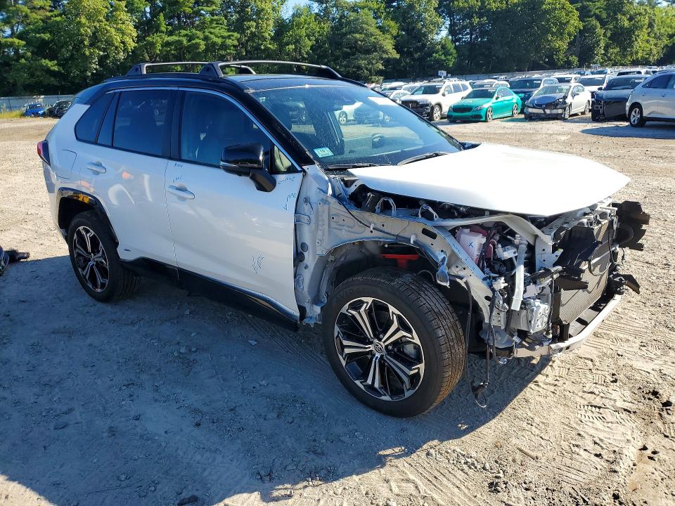 Photo 4 from auction – 2024 TOYOTA RAV4 PRIME with VIN JTMFB3FV6RD220340