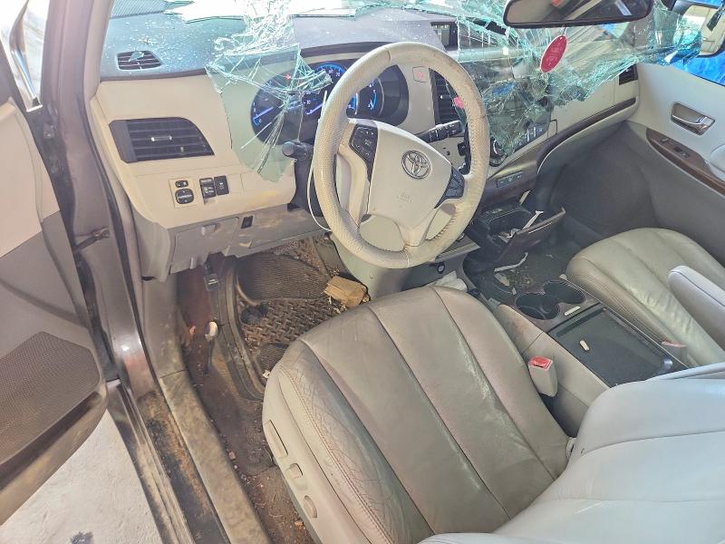 Photo 8 from auction – 2011 TOYOTA SIENNA with VIN 5TDYK3DC3BS100810