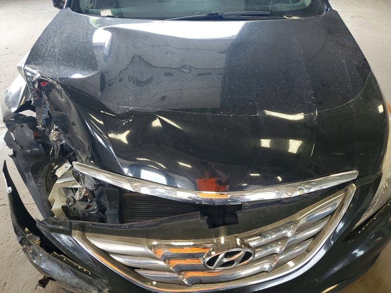 Photo 11 from auction – 2011 HYUNDAI SONATA with VIN 5NPEC4AB0BH294011