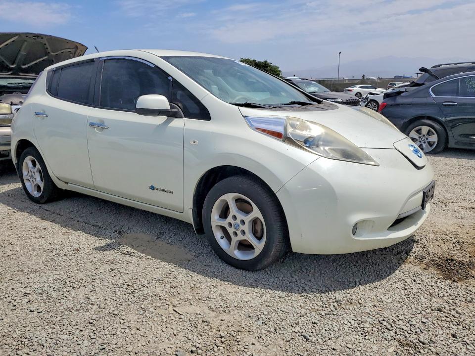 Zdjęcie 4 z aukcji – 2011 NISSAN LEAF z VIN JN1AZ0CP6BT001516