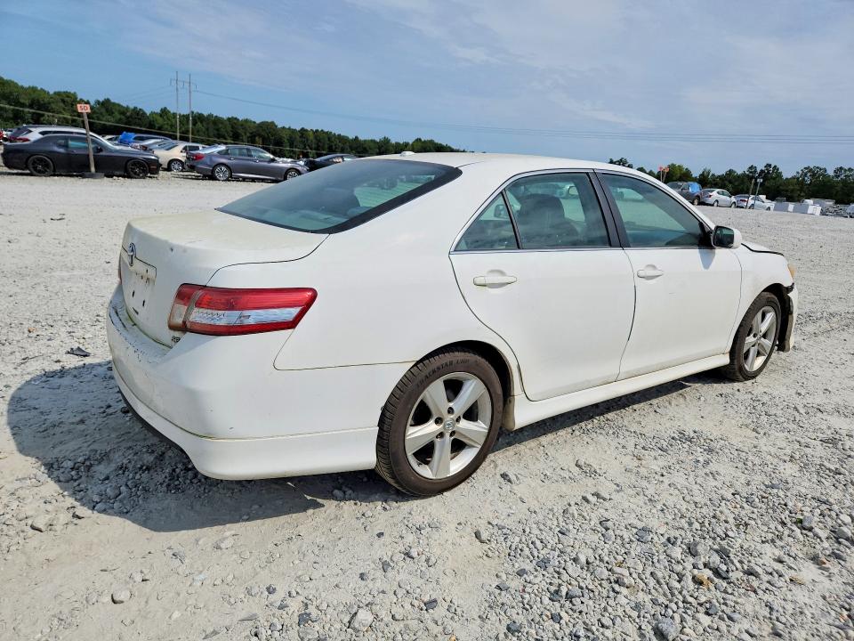 Photo 3 from auction – 2011 TOYOTA CAMRY with VIN 4T1BF3EK4BU609635