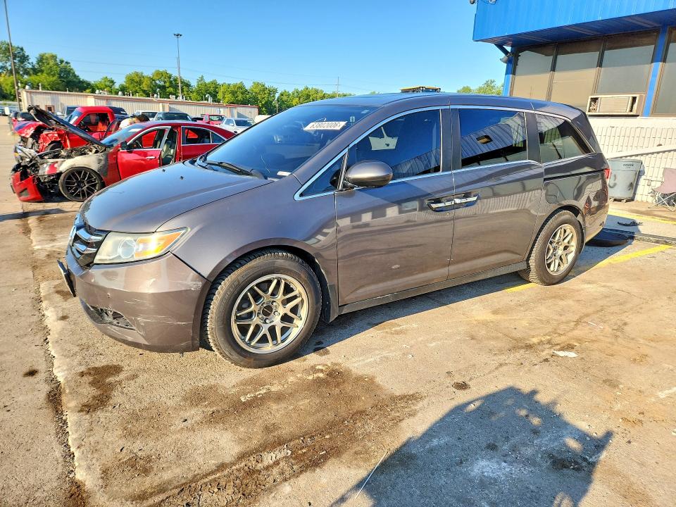 HONDA ODYSSEY 2015 with VIN 5FNRL5H61FB077071 - Photo from auction