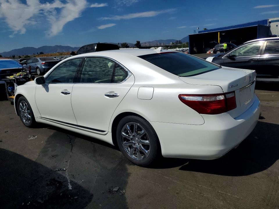 Photo 2 from auction – 2008 LEXUS LS with VIN JTHBL46FX85072467