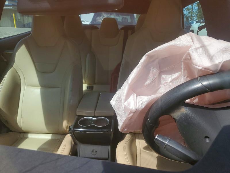Photo 10 from auction – 2015 TESLA MODEL S with VIN 5YJSA1E24FF109271
