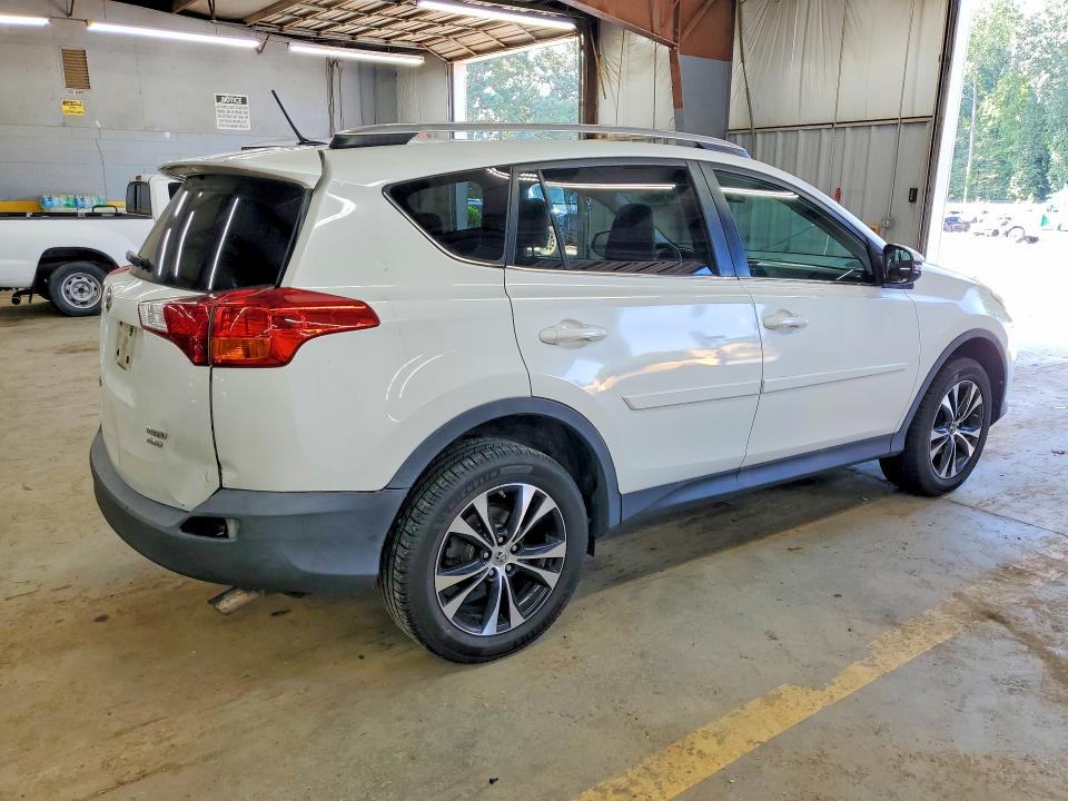 Photo 3 from auction – 2015 TOYOTA RAV4 with VIN 2T3DFREV2FW398583