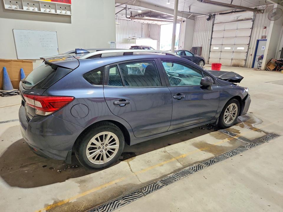 Photo 3 from auction – 2017 SUBARU IMPREZA with VIN 4S3GTAB67H3706373