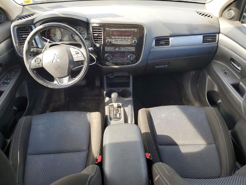 Снимка 8 от търг – 2016 MITSUBISHI OUTLANDER с VIN JA4AD2A30GZ023839
