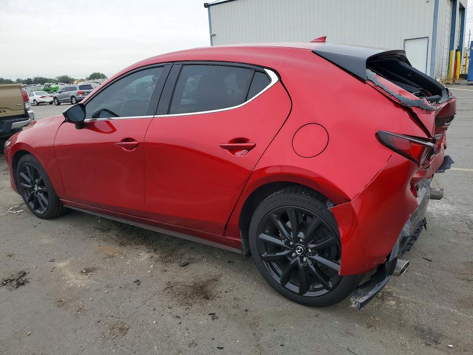 Photo 2 from auction – 2021 MAZDA 3 with VIN JM1BPBJY9M1324021