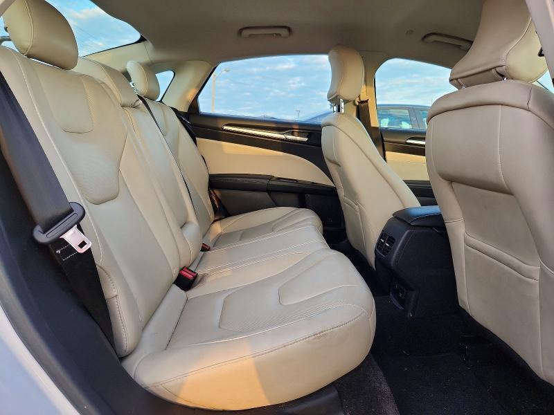 Zdjęcie 10 z aukcji – 2017 FORD FUSION z VIN 3FA6P0RU1HR360553