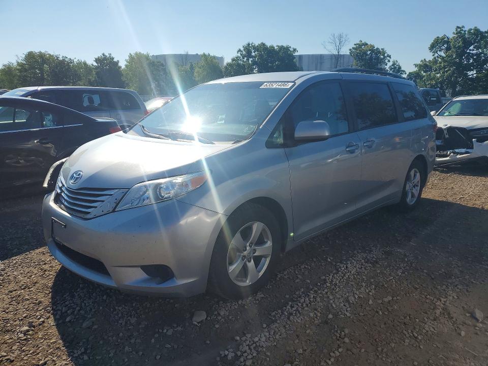 TOYOTA SIENNA 2015 with VIN 5TDKK3DC7FS689730 - Photo from auction