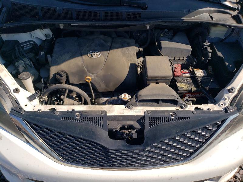 Photo 12 from auction – 2017 TOYOTA SIENNA with VIN 5TDXZ3DC2HS821149