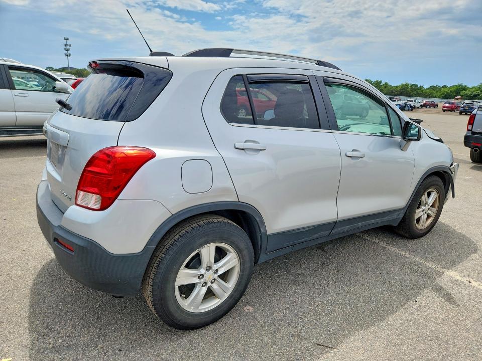 Photo 3 from auction – 2016 CHEVROLET TRAX with VIN KL7CJLSB8GB649776