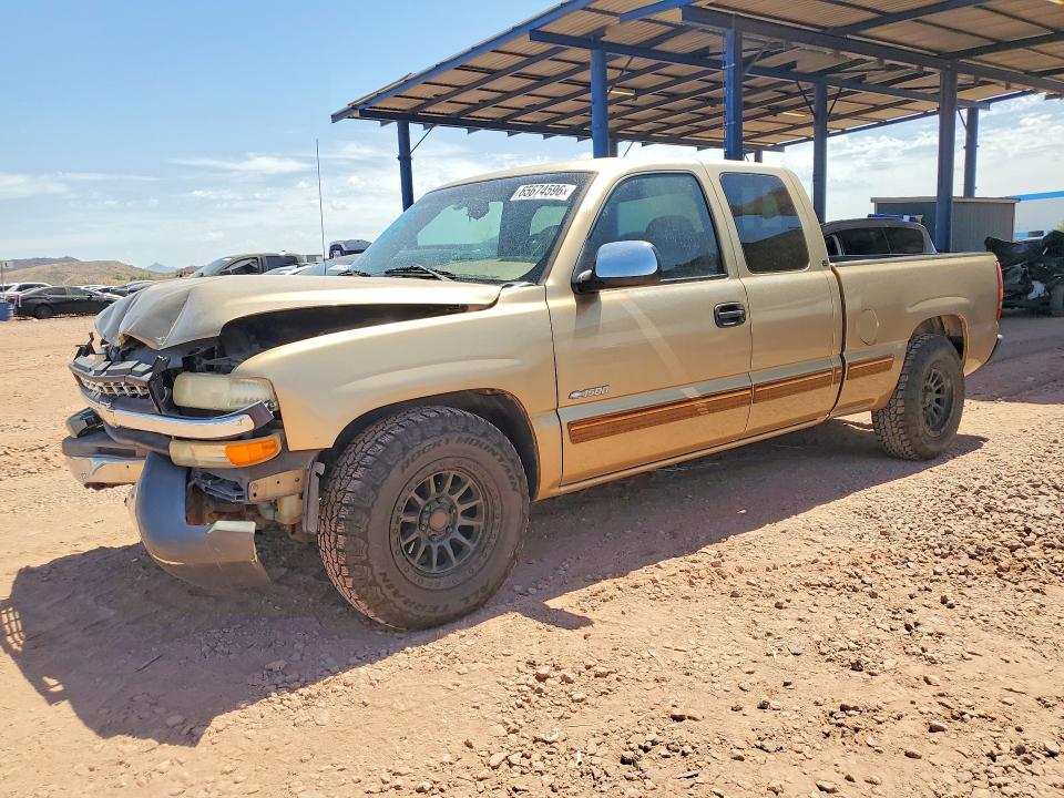 CHEVROLET SILVERADO 2000 with VIN 2GCEC19T8Y1351335 - Photo from auction