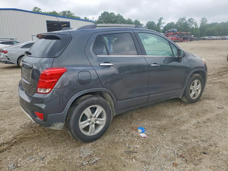 Photo 3 from auction – 2017 CHEVROLET TRAX with VIN 3GNCJLSB9HL144646