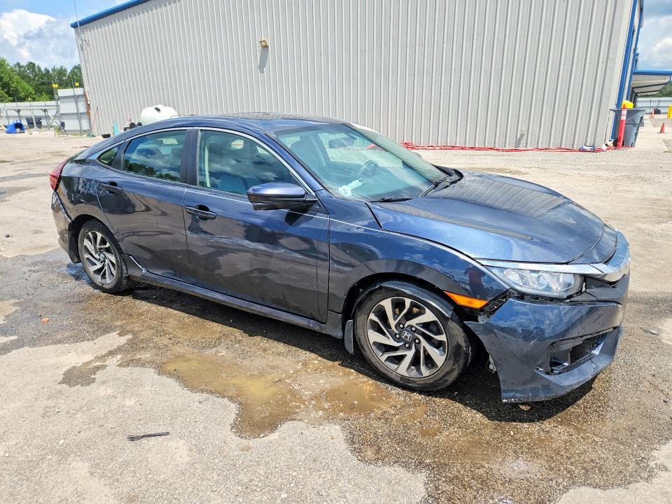 Photo 4 from auction – 2016 HONDA CIVIC with VIN 19XFC2F71GE072893