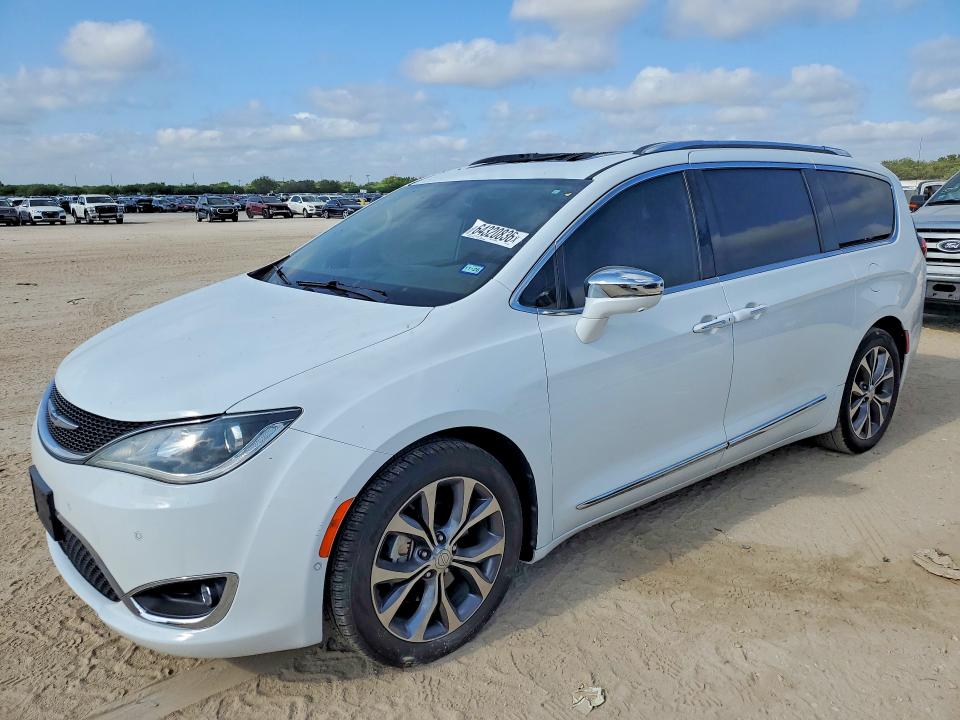 CHRYSLER PACIFICA 2017 with VIN 2C4RC1GG4HR530920 - Photo from auction